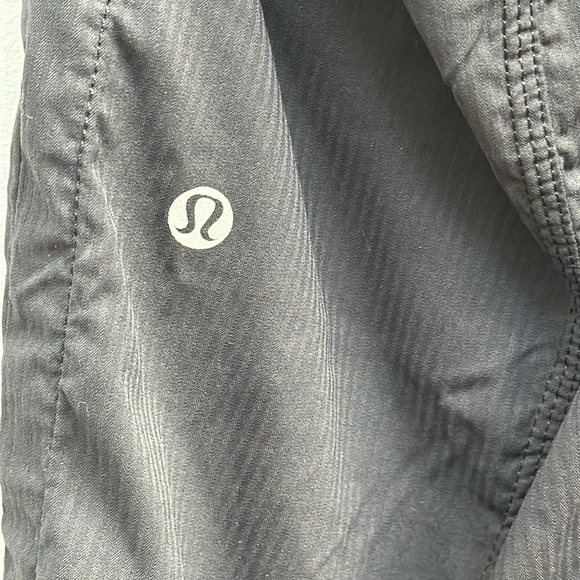 Lululemon Black Quick Step (Unlined) Pants Size 4 - Picture 9 of 10